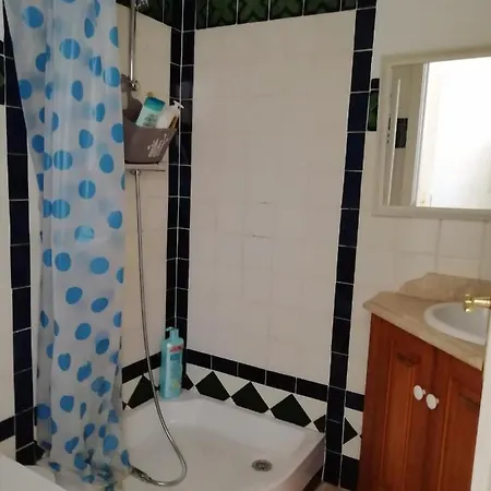 Large Spacious House Overlooking Historic וילה